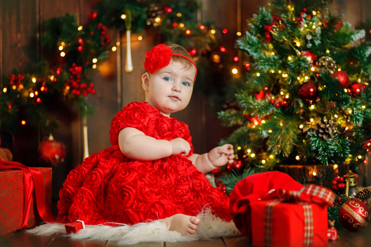 35 Best Baby Shower Gift Ideas (Practical, Cute & Unique)