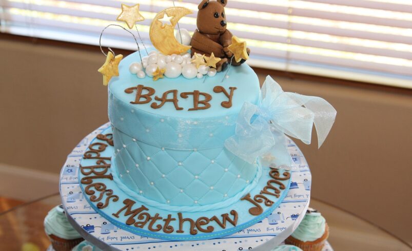 25 Adorable Baby Shower Cake Ideas (Boys, Girls & Neutral)