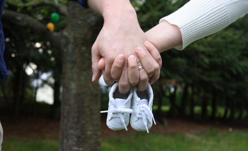 30 Creative Pregnancy Announcement Ideas (Cute & Fun)